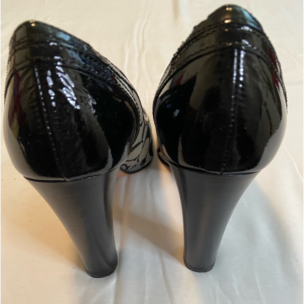 Coach Cassia Gray & Black Logo Block Heels Sz 8.5 - Picture 2 of 7